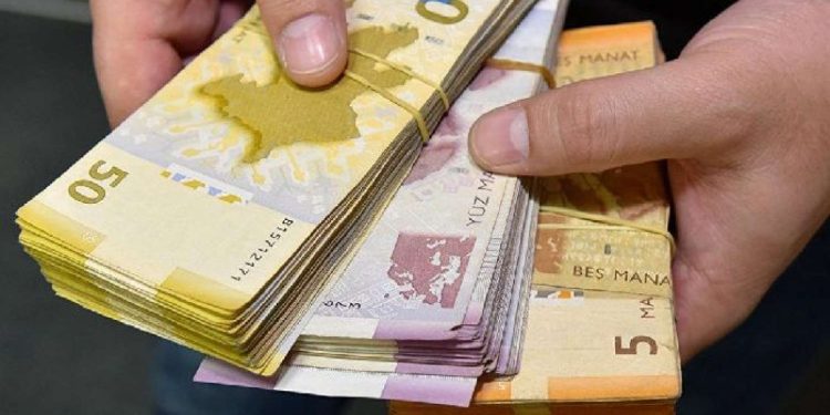 Bu şəxslərin kartlarına pul köçürüldü - RƏSMİ