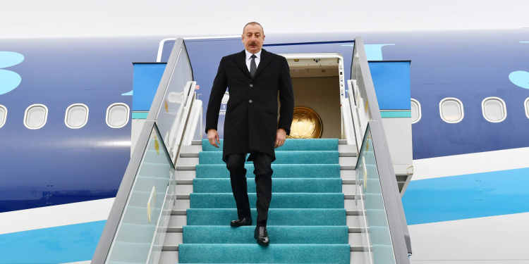 İlham Əliyev Gürcüstana dövlət səfərinə gəlib