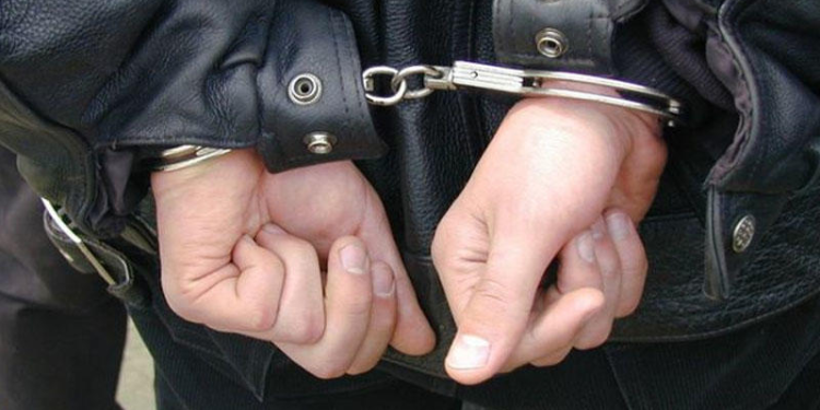 Dövlət qurumundakı əməliyyatlarda 8 nəfər həbs edilib - Rəsmi