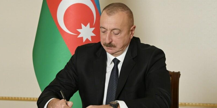 Prezident Sərəncam imzaladı: Bu şəxslərə 2750 manat veriləcək