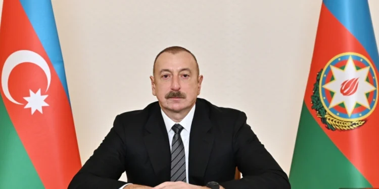 İlham Əliyev Tbilisidə Qəhrəmanlar Memorialını ziyarət edib