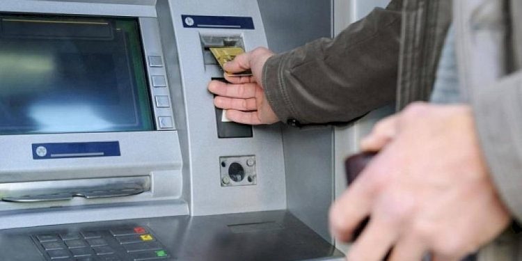 Bu şəxslərə hər ay 1700 manat ödənilir