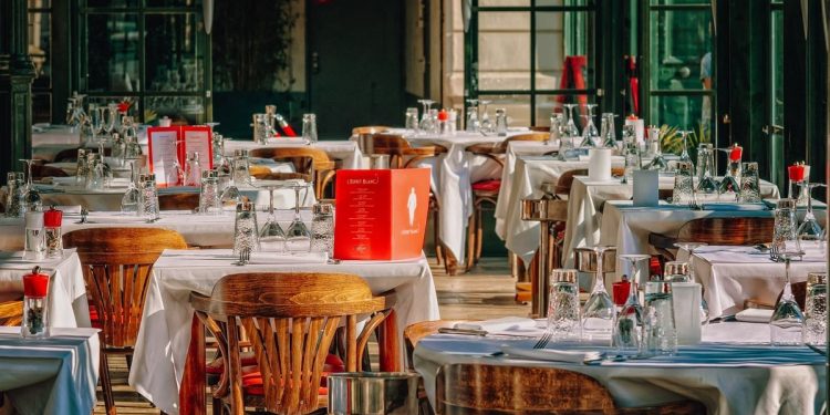 Yüksək musiqi səsləndirən məşhur restoran cərimələndi - DİN-dən AÇIQLAMA