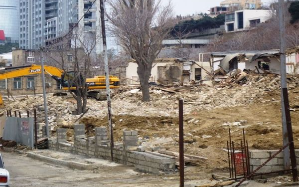 Sökülən evlərlə bağlı vacib təklif: Kompensasiya artırıla bilər