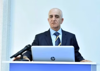 Rektor ona vəzifə verdi - FOTO