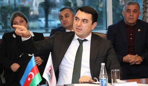 Adil Kərimli bu iddiaları rədd etdi