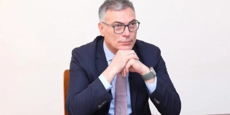 “Azəriqaz”da ixtisarlar başladı: Azər Məmmədovdan idarələrə tapşırıq