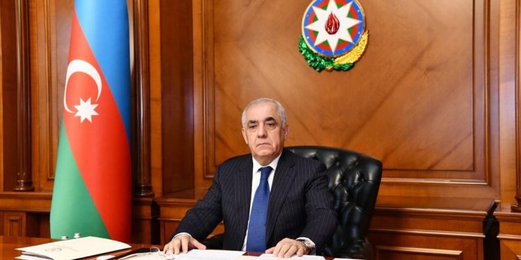 Baş nazir QƏRAR İMZALADI