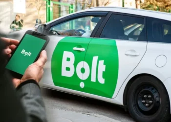 Gəncədə taksilər "Bolt"dan narazılıq edir - Sürücülər etiraza başladı - VİDEO