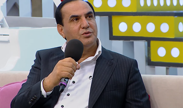 Manaf Ağayev səhnədə özünü biabır etdi - VİDEO