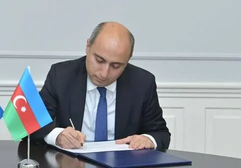 Nazirdən təhsillə bağlı mühüm QƏRAR